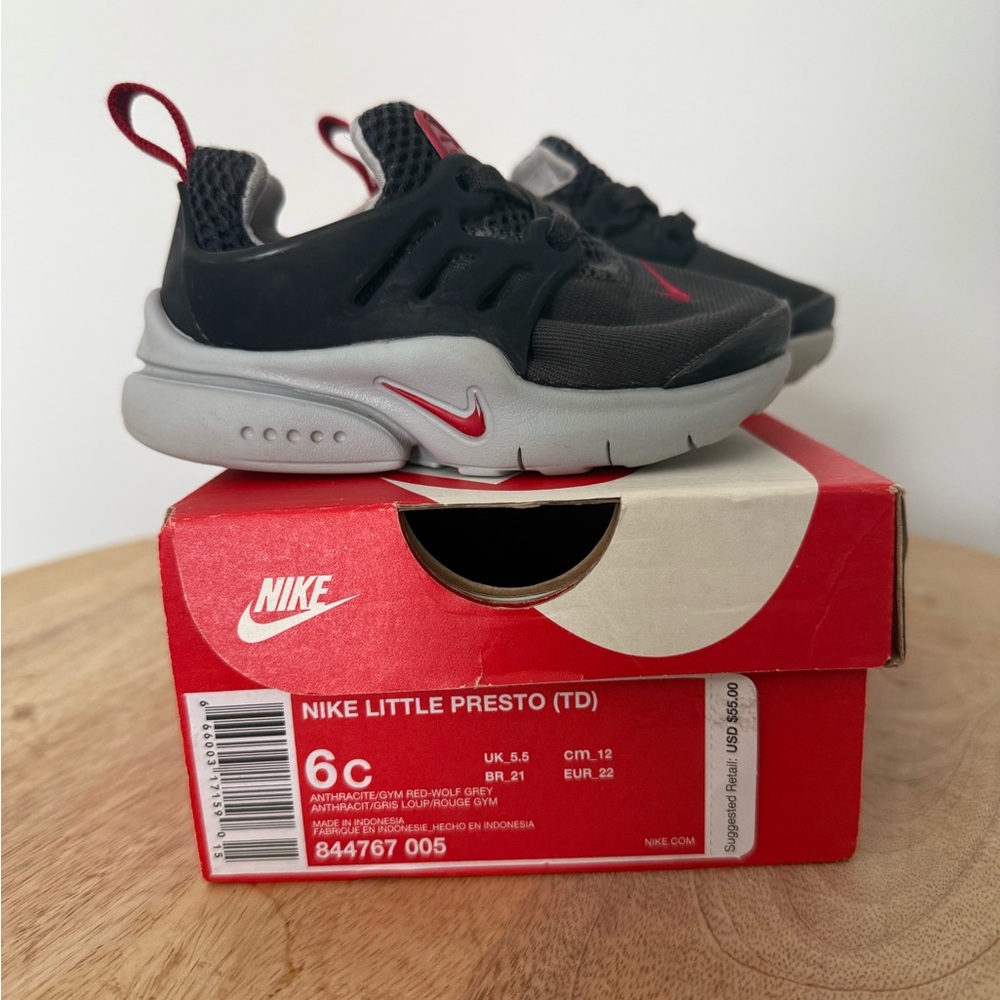Nike Little Presto Kids Shoes - grey and Red